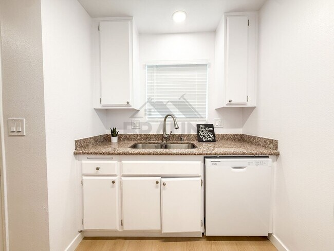 Photo - 14257 Friar St Unit 1