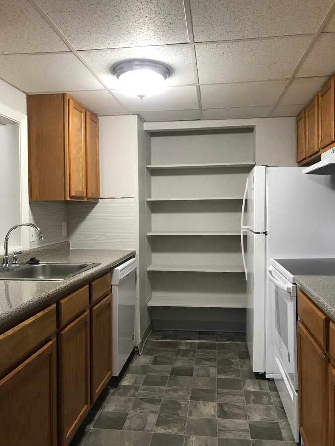 Photo - Greentree Condominiums Unit 301