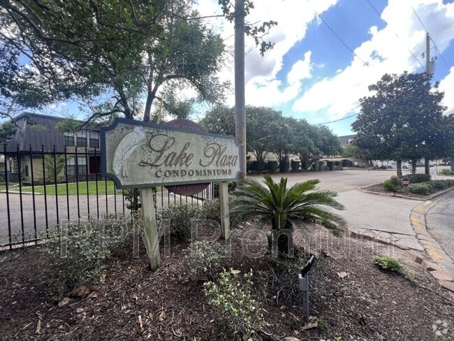 Building Photo - 10292 W Winston Ave Unit Apt. #2