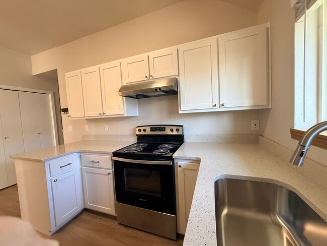 Photo - 5225 Springcrest Dr S