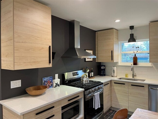 Photo - 1809 Forestglade Dr