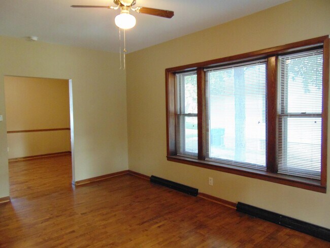 Photo - 1114 W Packard St