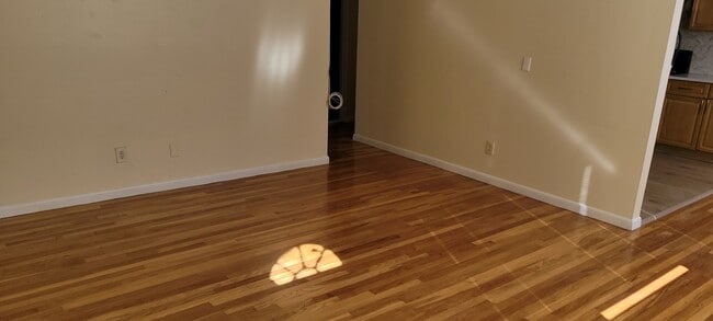 Photo - 118 East 24th St Apartments