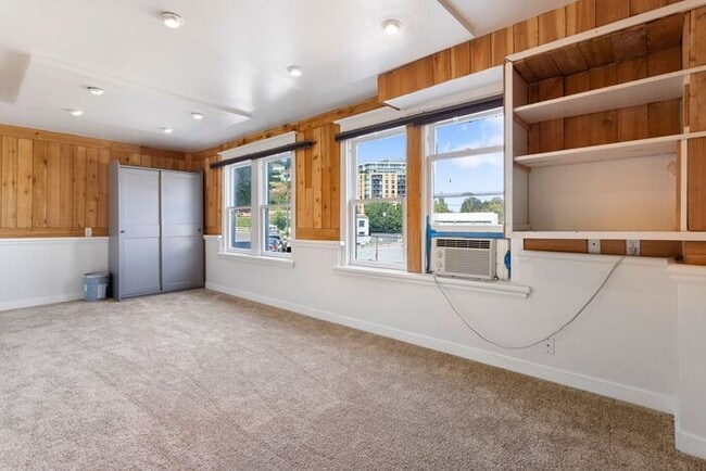 Photo - Now Leasing at The Drake – Classic Portland Living in a Prime Location!