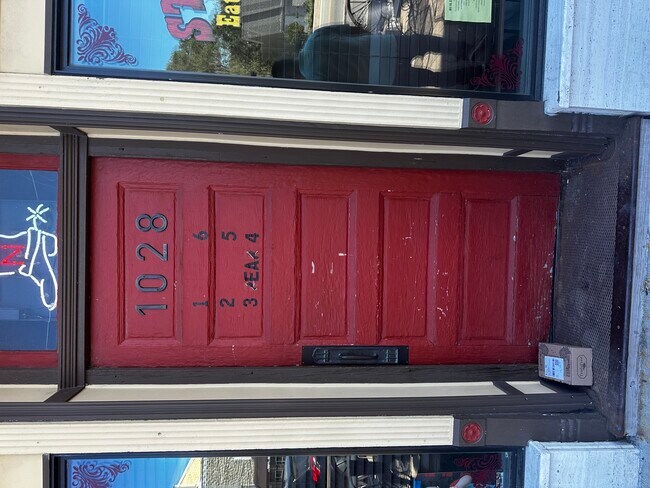 Photo - 1028 S State St Unidad 2