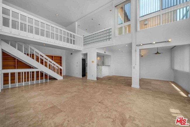 Photo - 15 63rd Ave Unit 3