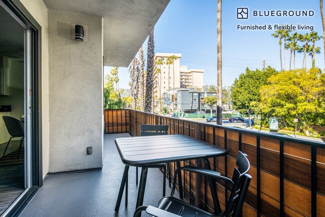 Photo - 311 S Doheny Dr Unidad FL2-ID380