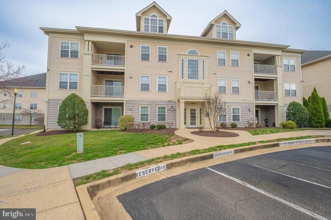 Building Photo - 9060 Gracious End Ct Unit 103