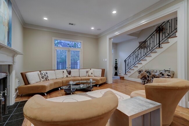 Photo - 5313 Fayette St