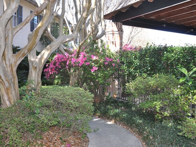 Photo - 213 Bendel Rd Unit 115