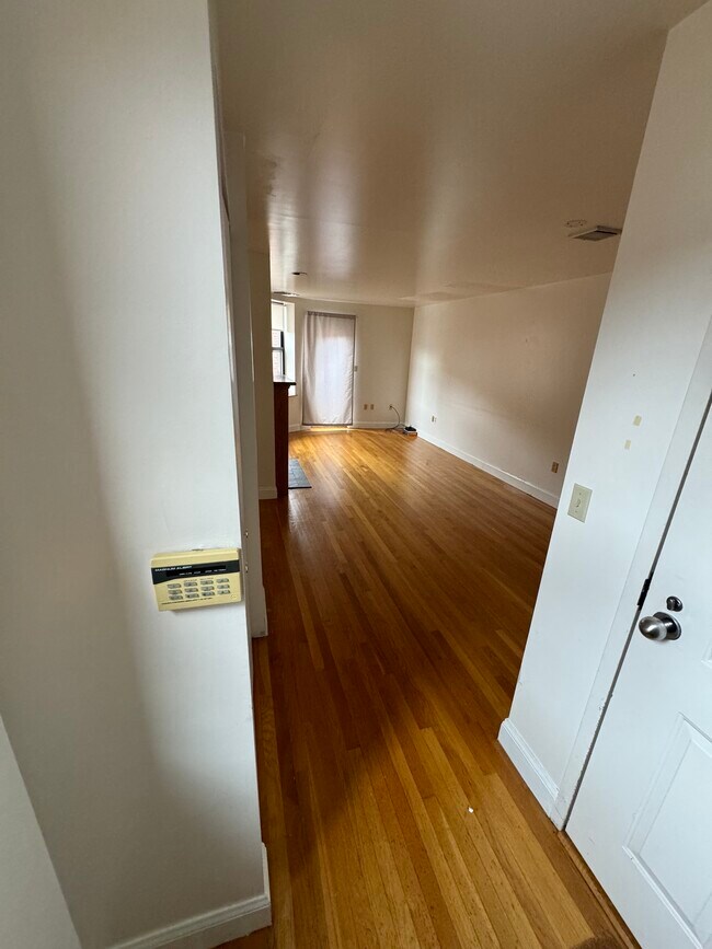 Photo - 102 Gainsborough St Unit 406