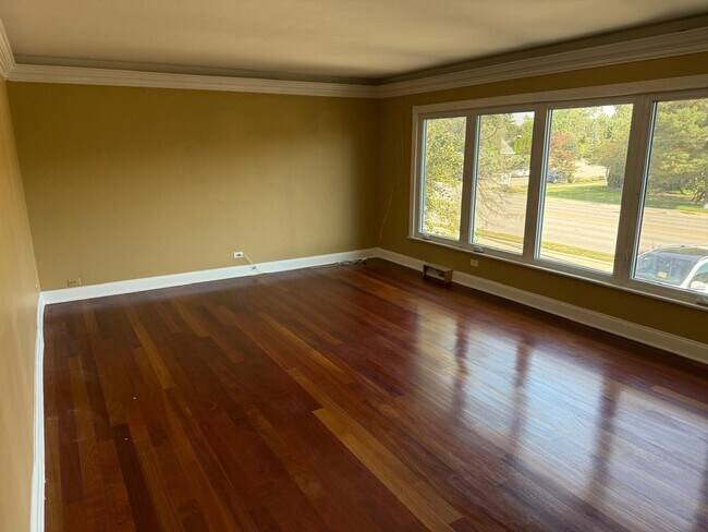 Building Photo - 860 N Northwest Hwy Unit 2