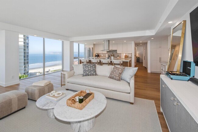 1710 Avenida Del Mundo Unit 803