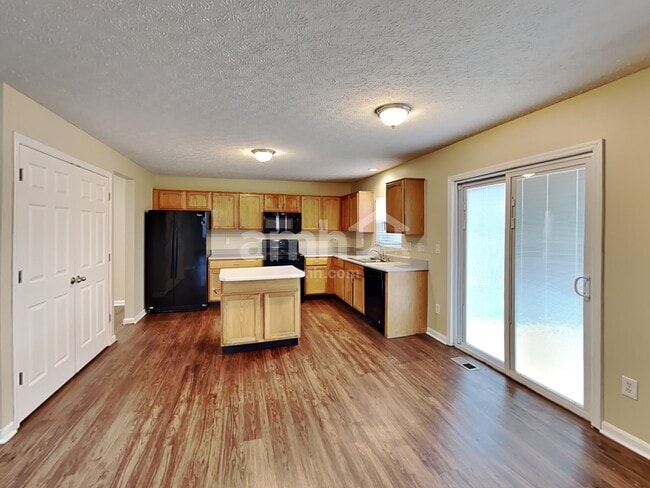 Photo - 4024 Walnut Crossing Dr