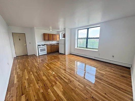 Building Photo - 1 bedroom in BRONX NY 10458 Unit A33 Rental