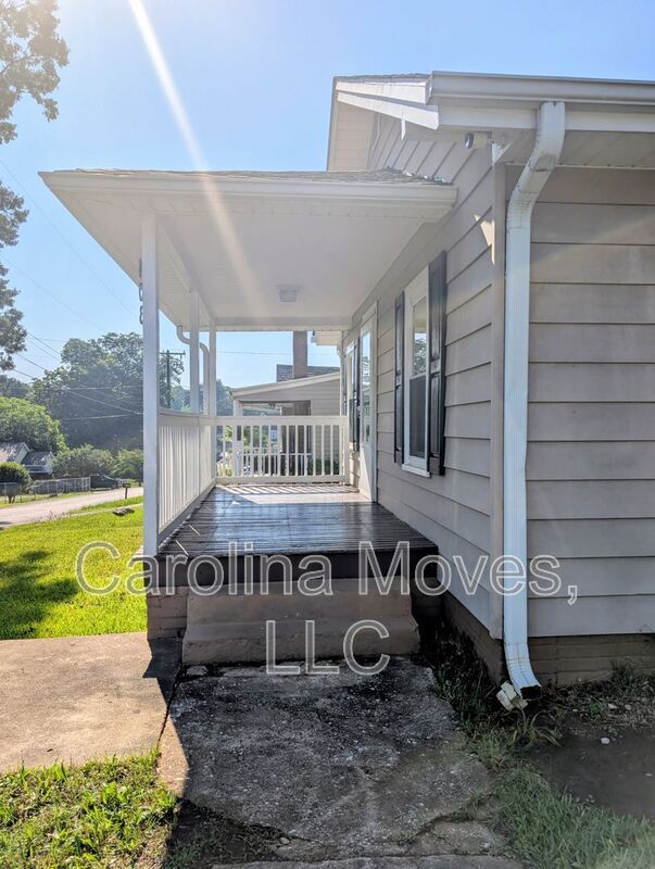 Photo - 403 McCrary St