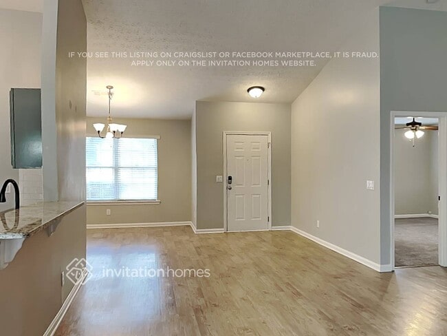 Photo - 428 Crested View Dr