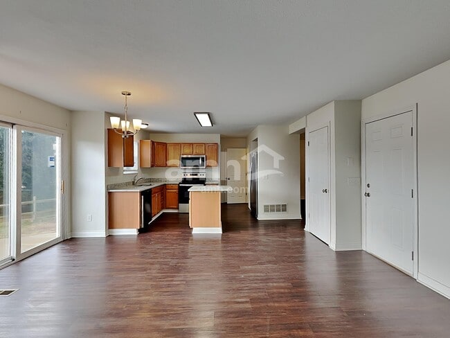 Photo - 1557 Pheasant Run Dr