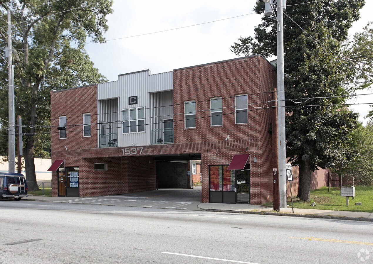 Photo - 1535-1539 Ralph David Abernathy Blvd SW Apartments