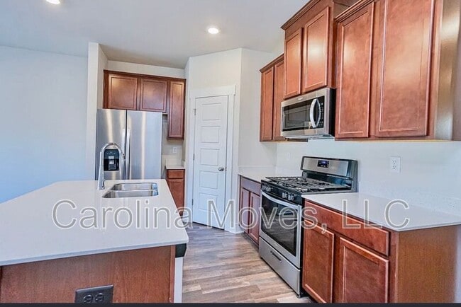 Photo - 609 Purteview Pl