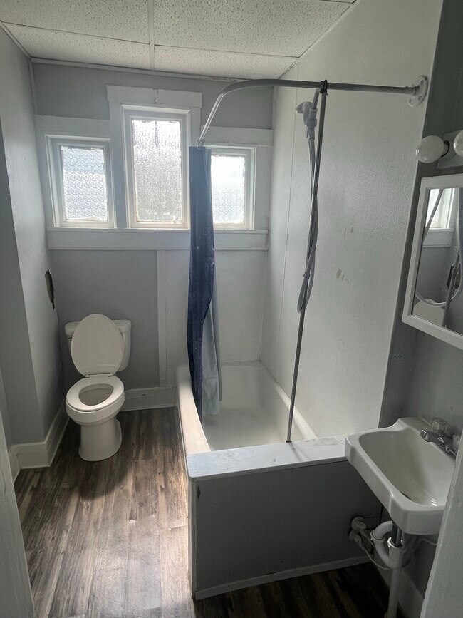 Photo - 29 Clinton Ave