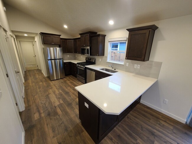 Photo - Single Level 3 Bed/2 Bath in NW Redmond - Upas Avenue