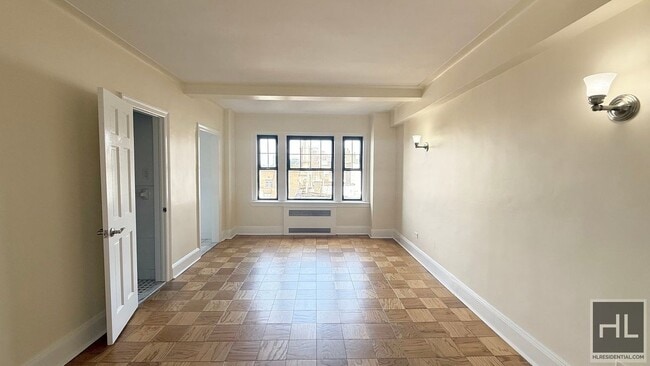 Building Photo - Christopher Street Rental