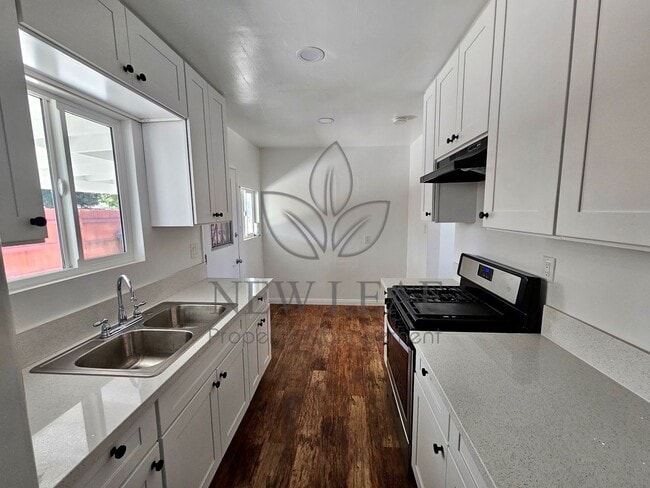 Photo - COZY 2BEDROOM IN THE HEART OF SANTA ANA