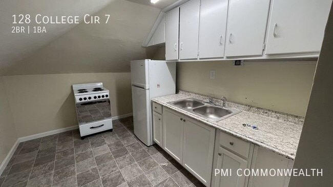 Photo - 128 College Cir