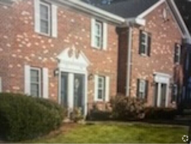 Building Photo - 606 Windsor Dr N Rental