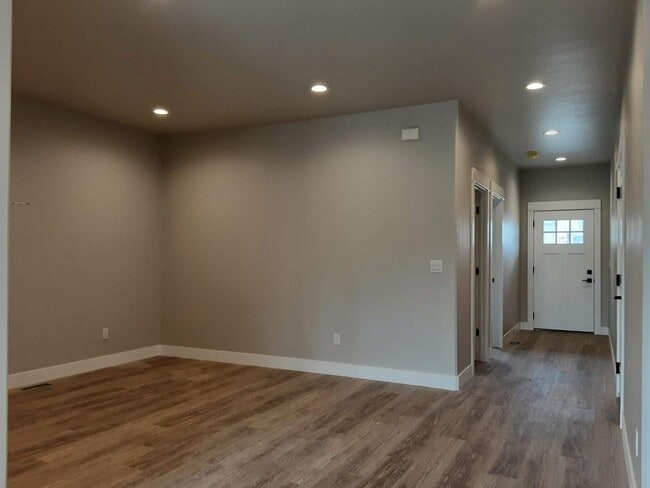 Photo - Love 2165/ 2167 Unit 2167