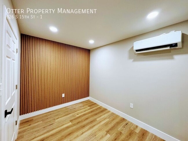 Photo - 926 S 15th St Unit 1