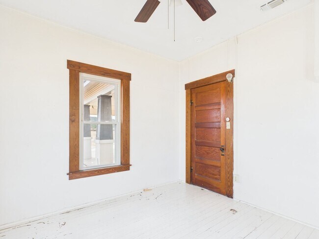 Photo - Beautiful Hill Country Farm House