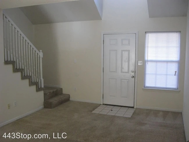 Photo - 310 Nikki Way