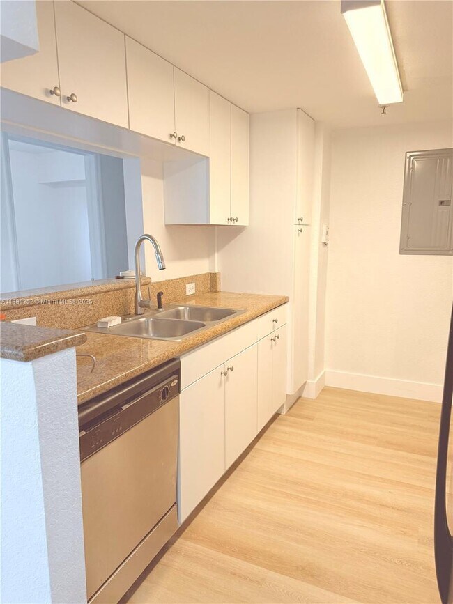 Photo - 36 NW 6th Ave Unit 605