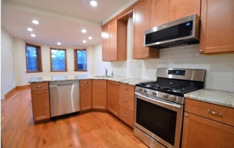 1736 Beacon St Unit 1