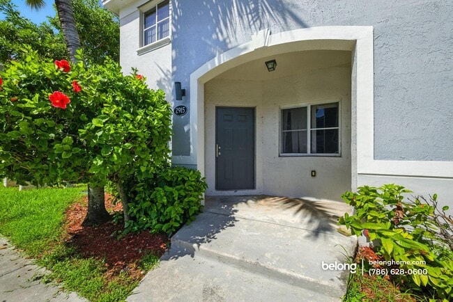 Building Photo - 2915 SE 15th Terrace