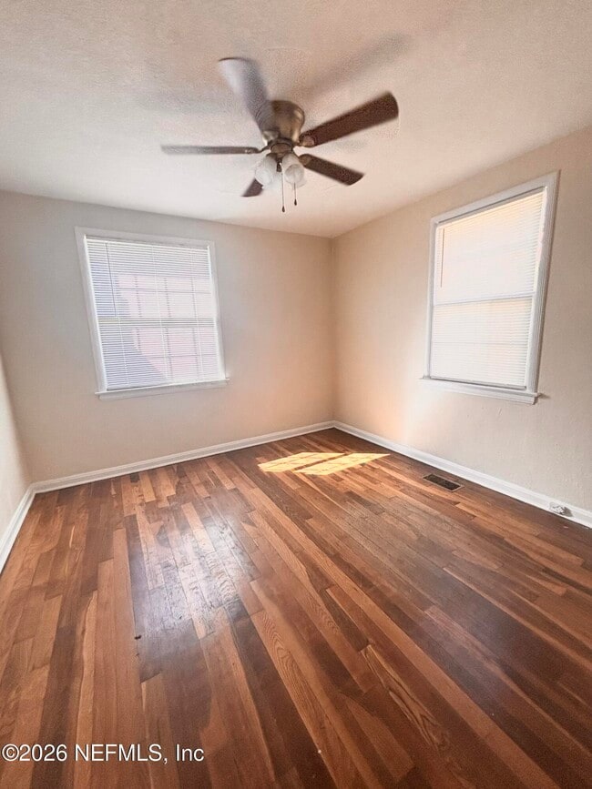 3233 Post St