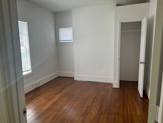 Photo - 1917 NE 25th St