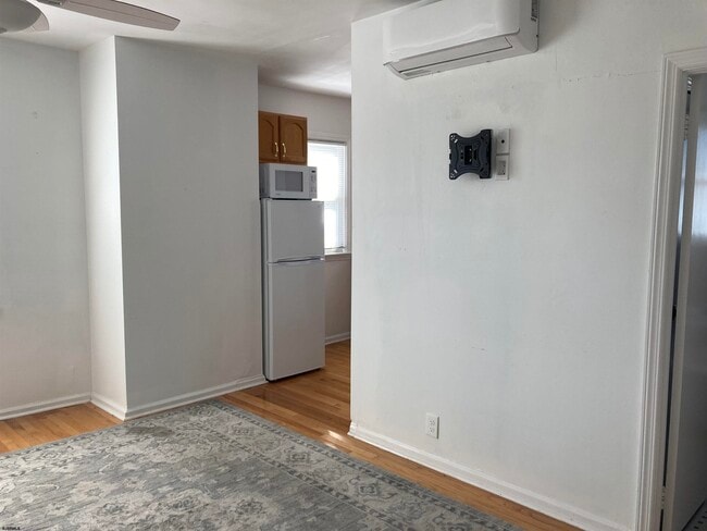 7817 Ventnor Ave Unit 4
