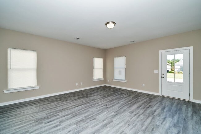 Photo - 5533 Blue Jay Cir