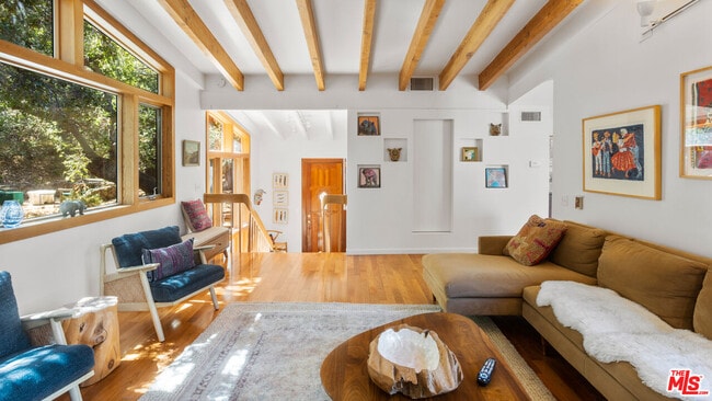 Photo - 21421 Encina Rd