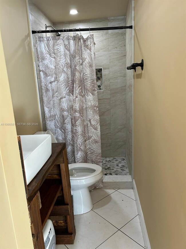 Photo - 1301 N 58th Ave Unit 1