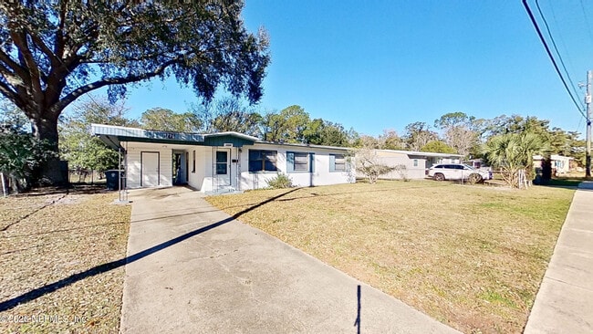 Photo - 1728 Lawson Rd