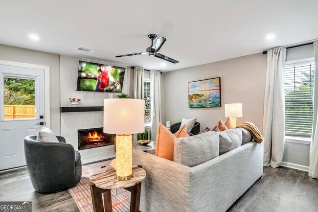 Photo - 8008 Clearview Cir