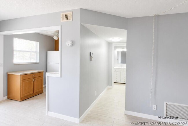 2192 NE 1st Way Unit 103