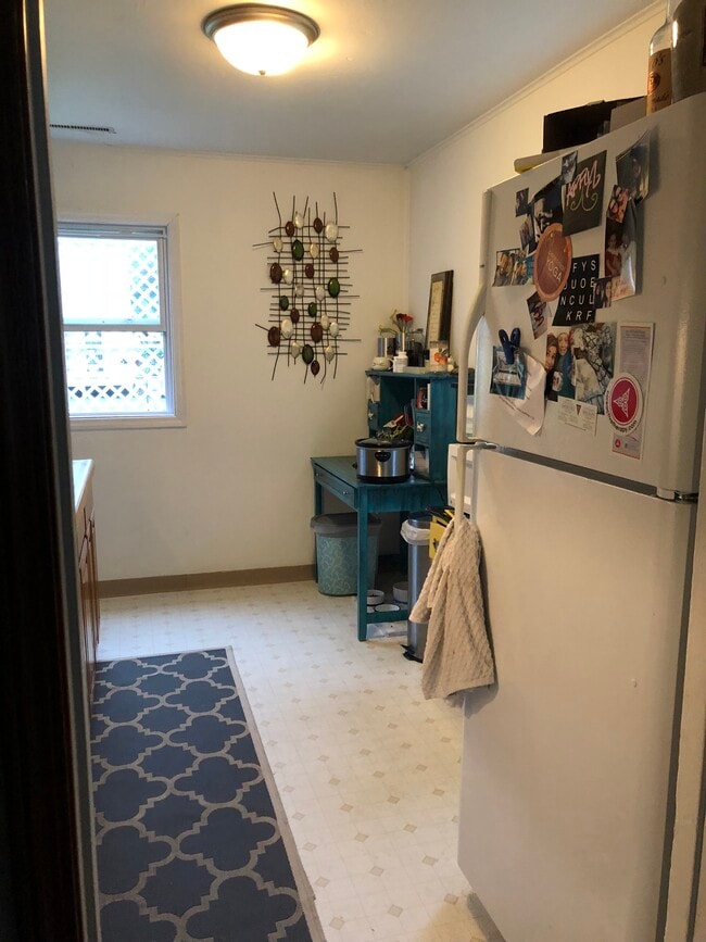 Photo - 122 Harding St