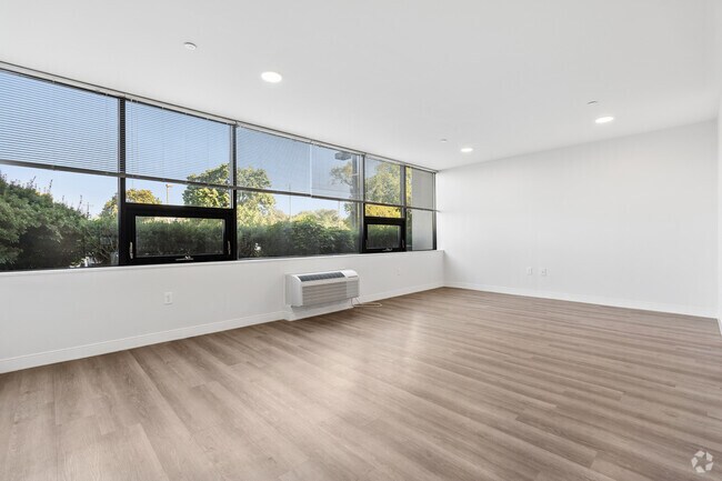 2BR, 1BA - 1,224SF - Living Room