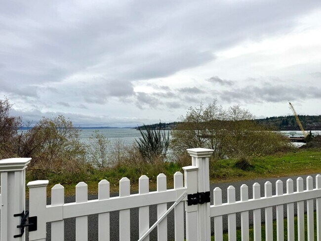 Photo - So close to the water you can hear the ferry announcements....oh and the sunrise is spectacular