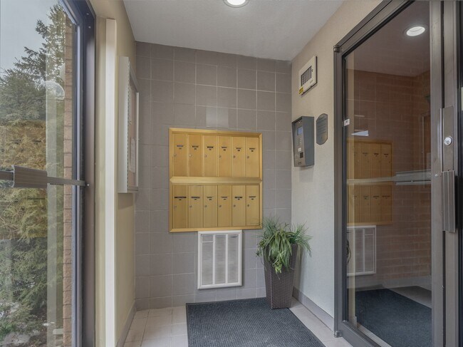 Photo - Place Notre Dame Apartments